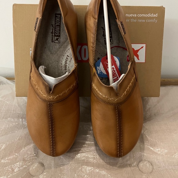 PIKOLINOS Women’s Tan Leather Loafers - Picture 2 of 9